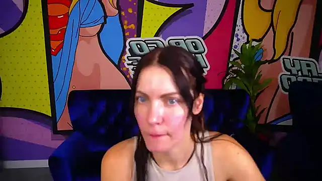 SofieMoons online show from November 10, 2025, 1:49 pm