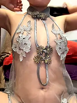 Snapshot of Emily-y chatting on October 23, 2025, 11:31 am Emily-y online show from October 23, 2025, 11:31 am