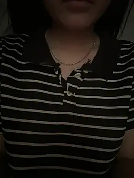 Snapshot of Emily-y chatting on February 25, 2026, 3:29 am Emily-y online show from February 25, 2026, 3:29 am