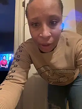 Snapshot of CreammieDelite chatting on October 26, 2025, 9:42 am CreammieDelite online show from October 26, 2025, 9:42 am