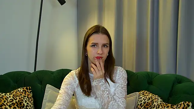 AliceAtkins online show from November 28, 2025, 6:13 am