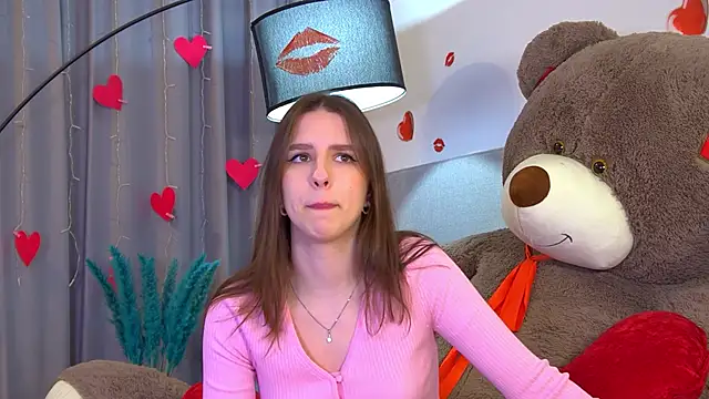 Snapshot of AliceAtkins chatting on February 8, 2026, 6:22 am AliceAtkins online show from February 8, 2026, 6:22 am