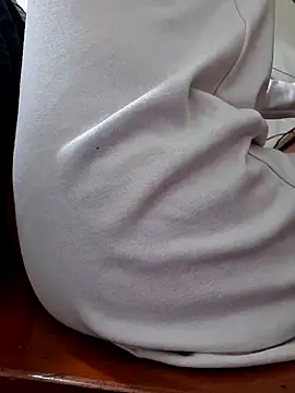 YennyeLa online show from March 10, 2026, 12:14 am