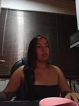 Snapshot of lili_hiugs chatting on October 23, 2025, 7:07 am lili hiugs online show from October 23, 2025, 7:07 am