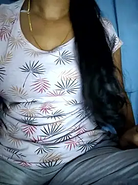 Snapshot of Ezabelljohn chatting on May 11, 2026, 5:43 pm Ezabelljohn online show from May 11, 2026, 5:43 pm