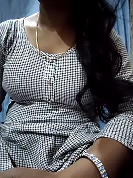 Snapshot of Ezabelljohn chatting on May 8, 2026, 11:36 am Ezabelljohn online show from May 8, 2026, 11:36 am