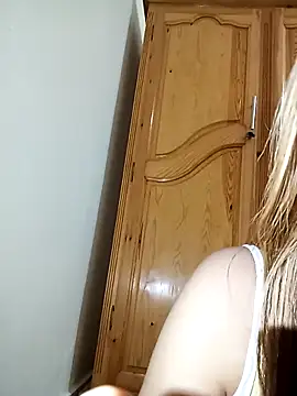 indilasixeey online show from February 13, 2026, 2:00 am