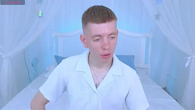 Cristian  Dior online show from April 16, 2026, 7:31 am