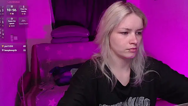 CherryNight6 online show from July 19, 2026, 9:11 pm