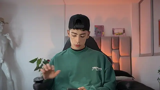 Snapshot of Sebastian_Reed chatting on March 1, 2026, 1:16 am Sebastian Reed online show from March 1, 2026, 1:16 am