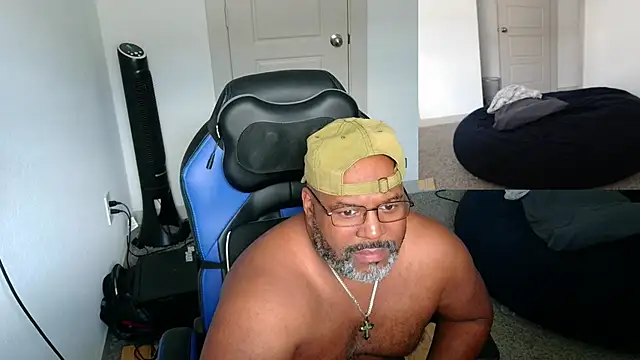 SplendaDaddy50 online show from October 24, 2025, 5:23 pm