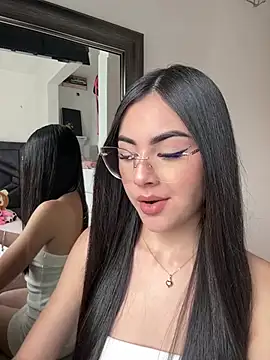 IslaCole online show from January 12, 2026, 6:36 pm