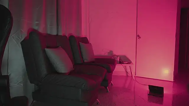 Snapshot of dan_and_daya chatting on January 17, 2026, 7:01 am dan and daya online show from January 17, 2026, 7:01 am