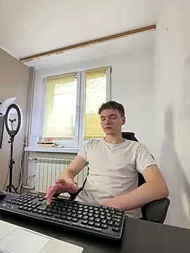 danielxfun online show from December 22, 2025, 9:53 am