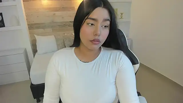 adrianna rosse online show from October 29, 2025, 12:15 pm