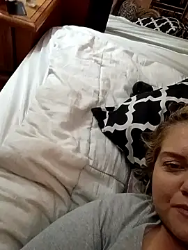 Snapshot of Justcurio777 chatting on December 1, 2025, 1:50 am Justcurio777 online show from December 1, 2025, 1:50 am