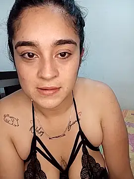 Snapshot of dess-3425 chatting on October 29, 2025, 8:19 pm dess-3425 online show from October 29, 2025, 8:19 pm