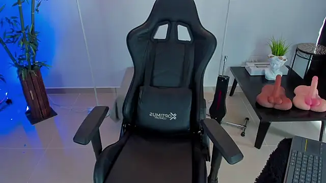 JessicaPratt online show from March 13, 2025, 3:39 pm