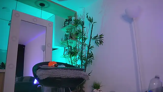 JessicaPratt online show from July 26, 2026, 3:35 am
