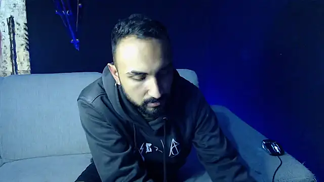  xsebassx  online show from November 17, 2025, 4:27 am