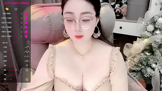 Monica-666888- online show from November 18, 2025, 8:12 pm