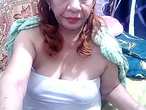 Snapshot of Sweetpinay_mature chatting on May 4, 2026, 6:44 pm Sweetpinay mature online show from May 4, 2026, 6:44 pm