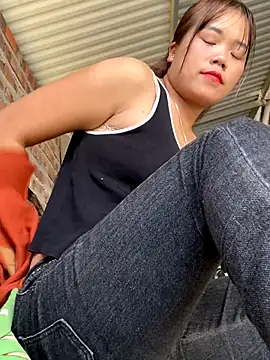 nachi-baby online show from October 30, 2025, 6:01 am