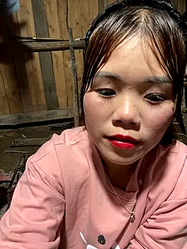 nachi-baby online show from November 22, 2025, 1:10 pm