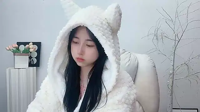 Love-hanzaizai718 online show from November 27, 2025, 3:23 pm