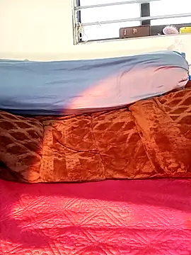 Cherry Le02 online show from November 20, 2025, 7:53 am