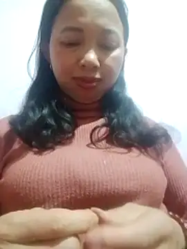 TRIEUTRIEU20 online show from February 4, 2026, 2:23 pm