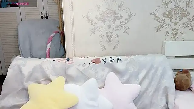 anna-888- online show from February 15, 2026, 6:58 am