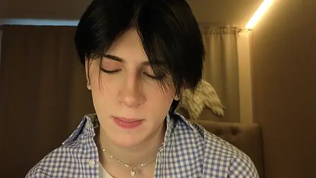 Oliver star boy  online show from April 7, 2026, 2:08 pm