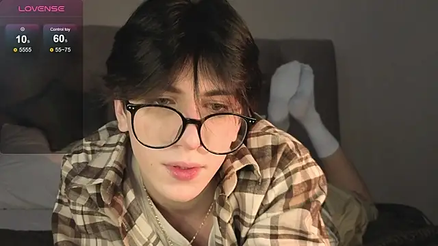 Oliver star boy  online show from February 8, 2026, 9:40 am