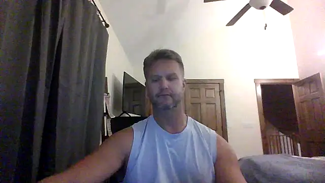 Snapshot of 45andfit1 chatting on November 2, 2025, 3:00 am 45andfit1 online show from November 2, 2025, 3:00 am