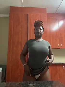 SweetCandy84 online show from January 5, 2026, 5:27 pm