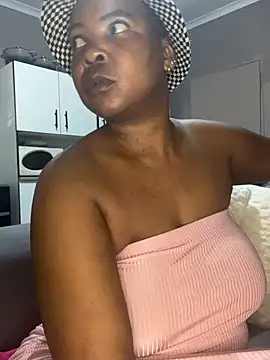 SweetCandy84 online show from April 3, 2026, 11:05 am