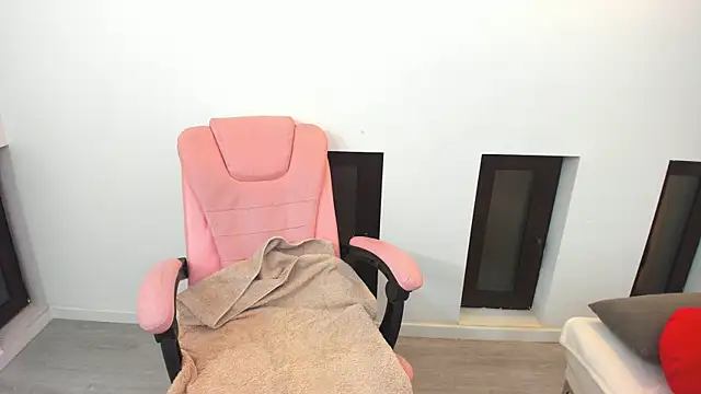 Arya Anna online show from December 15, 2025, 5:13 am