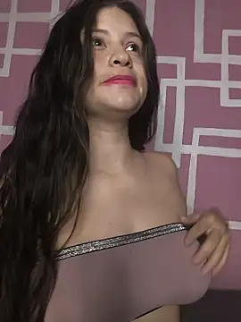 Esmesweet23 online show from November 22, 2025, 7:35 pm