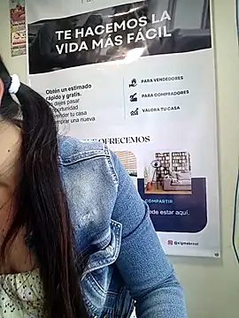 Valentina--1 online show from February 7, 2026, 12:13 pm