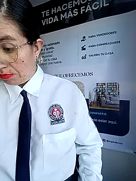 Valentina--1 online show from December 15, 2025, 12:00 pm