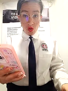 Valentina--1 online show from April 17, 2026, 10:07 am