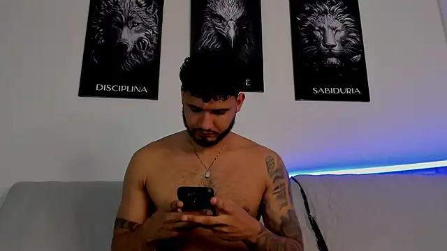Snapshot of AUSTINN_TORRES chatting on July 16, 2026, 12:40 am AUSTINN TORRES online show from July 16, 2026, 12:40 am