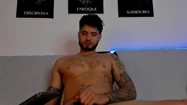 AUSTINN TORRES online show from June 14, 2026, 2:24 am