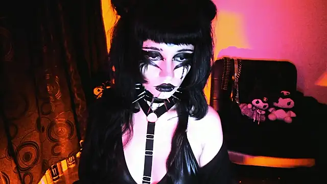 Yueeclipsa online show from February 15, 2026, 4:13 am