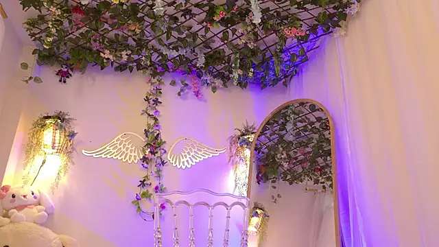 ISA NIXON online show from March 28, 2026, 7:26 pm