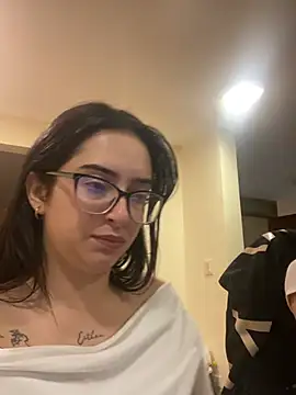 Kloe Novoa online show from March 4, 2026, 12:24 pm