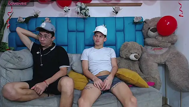 Snapshot of Hot_Boys_Latinos_X chatting on February 15, 2026, 7:02 pm Hot Boys Latinos X online show from February 15, 2026, 7:02 pm