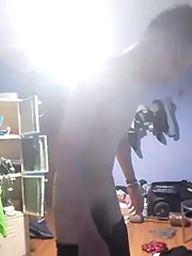 Snapshot of Ojitosbrrr chatting on November 28, 2025, 1:28 am Ojitosbrrr online show from November 28, 2025, 1:28 am