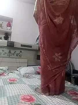 Best couple2001 online show from November 6, 2025, 3:05 pm